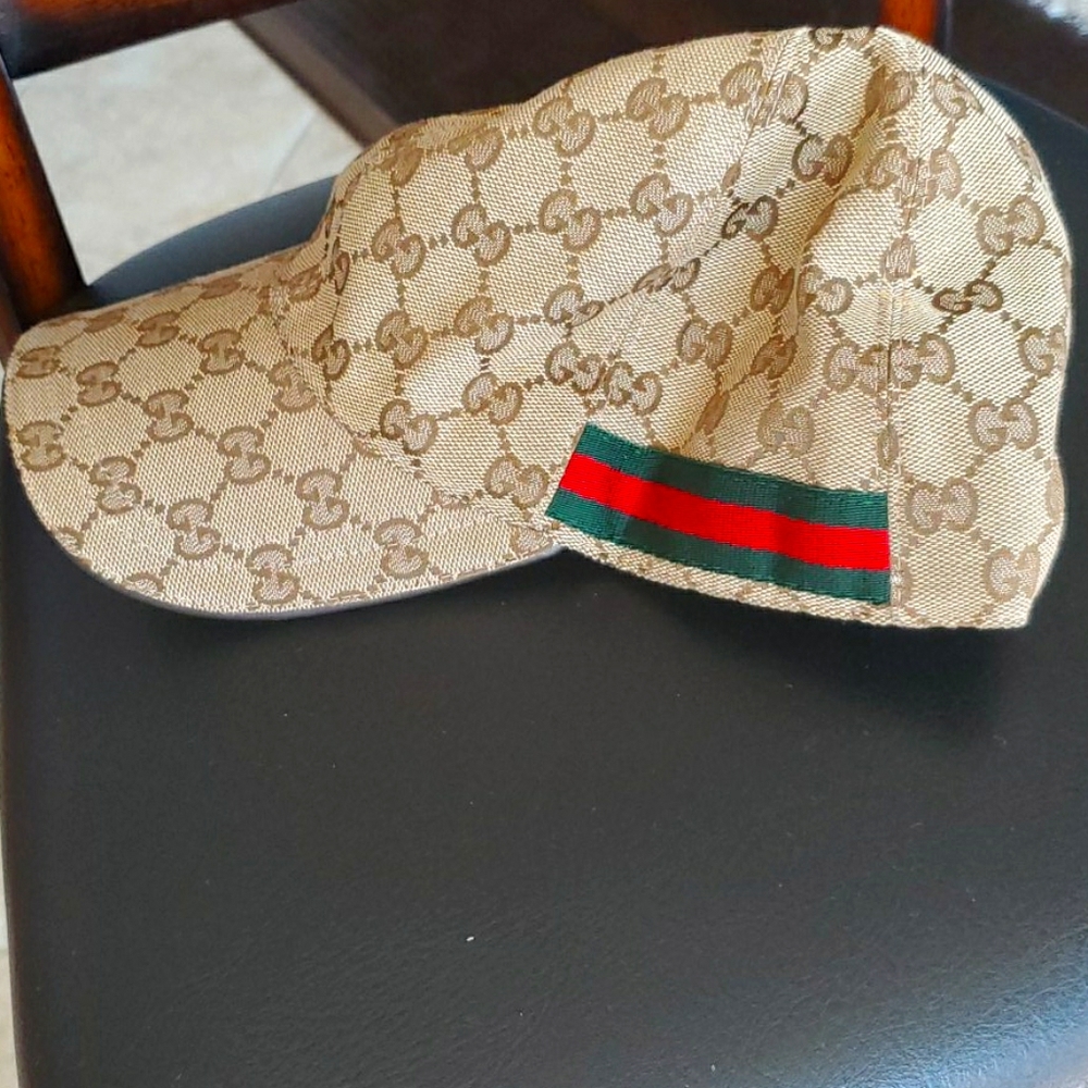Woman hat